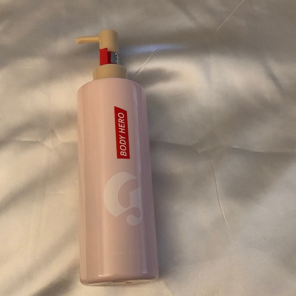 Glossier Body Hero Daily Oil Wash Orange Blossom Neroli Sealed 250ml NEW